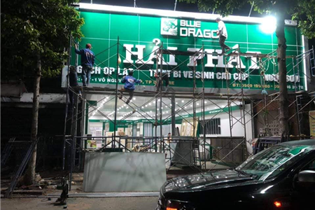 Hoàn thiện thiết kế thi công biển hiệu và nội thất showroom thiết bị vệ sinh- gạch ốp lát An Dương - Hải Phòng
