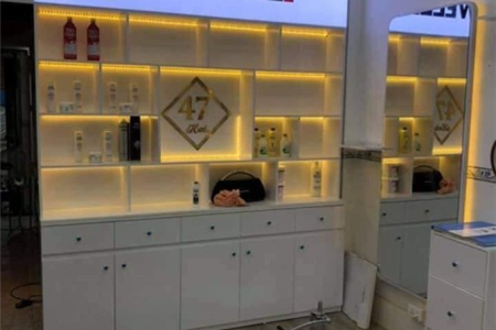 20 mẫu kệ trưng bày mỹ phẩm, dầu gội cho spa và salon tóc chuyên nghiệp mini