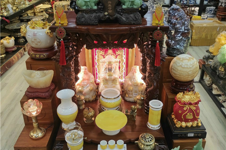 Mua ban thần tài đẹp rẻ chuẩn phong thuỷ mang lại tài lộc cho gia chủ tại Hải Phòng