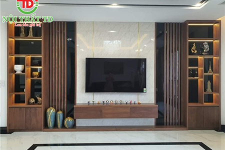 30 mẫu vách tivi ốp tường kết hợp kệ rượu giúp không gian phòng khách đẹp sang trọng
