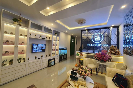 Làm quầy backdrop chư nổi và tủ trưng bày spa đẹp rẻ tại Hải Phòng